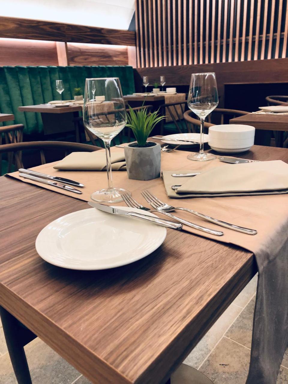 Boutique Hotel Tvrda Osijek Bagian luar foto
