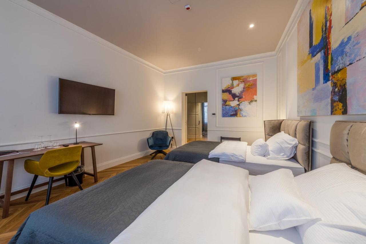Boutique Hotel Tvrda Osijek Bagian luar foto