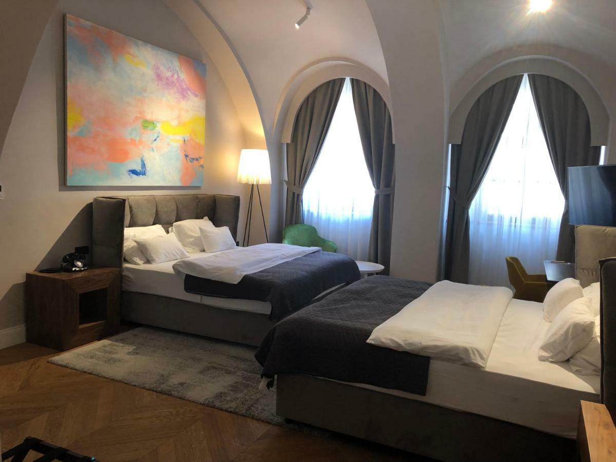 Boutique Hotel Tvrda Osijek Bagian luar foto